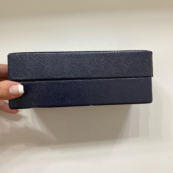 Small Prada Box - Picture 4 of 4